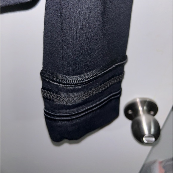 Torrid Jacket sz 3-Does not button up. Material has slight stretch - Picture 5 of 6